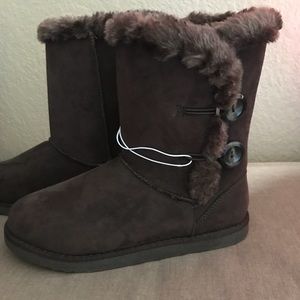 Girls brown faux fur lined boots